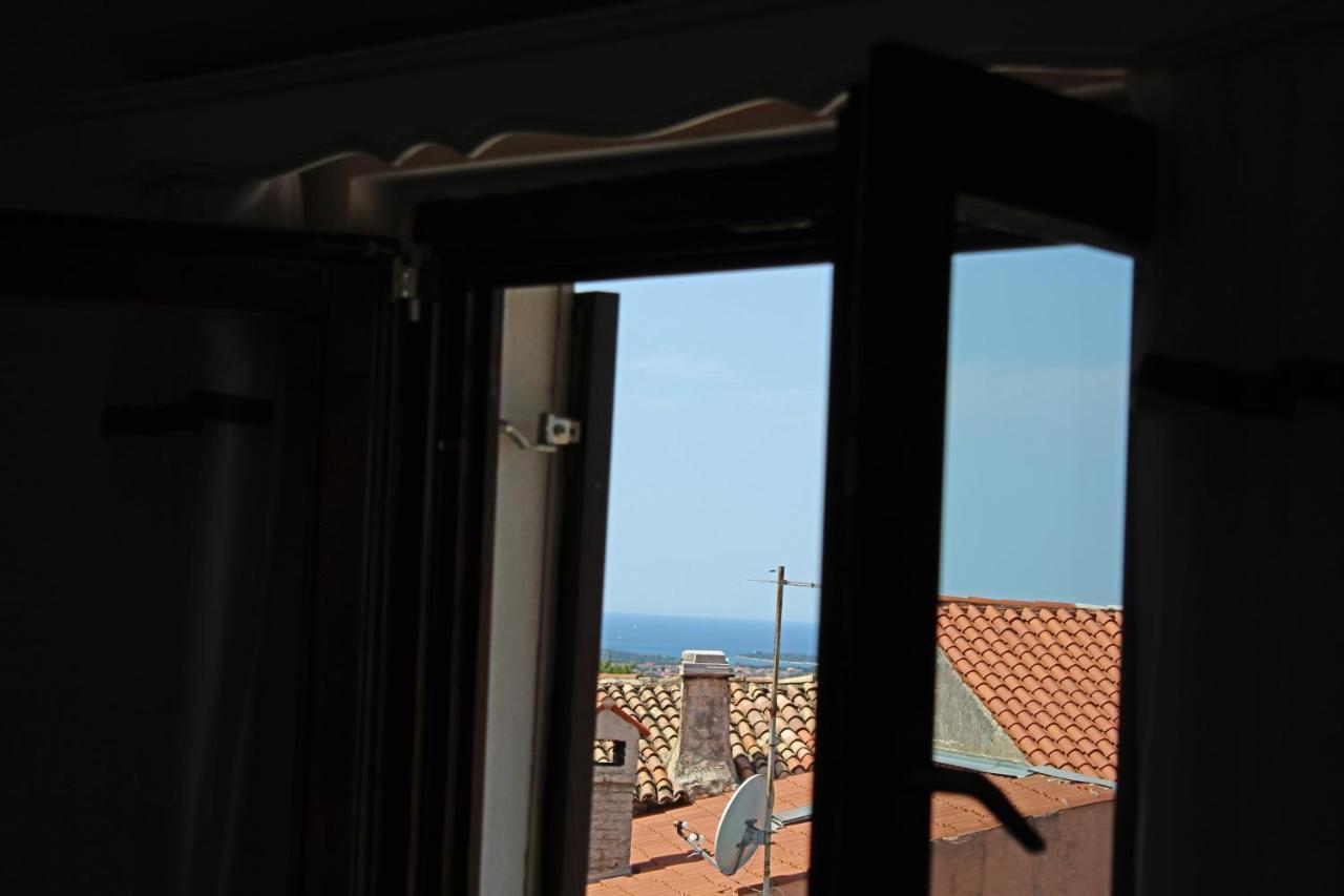 Apartment Sea Galižana Buitenkant foto